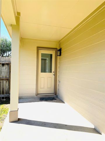 8426 Woodland Knoll Lane, Cypress, TX 77433