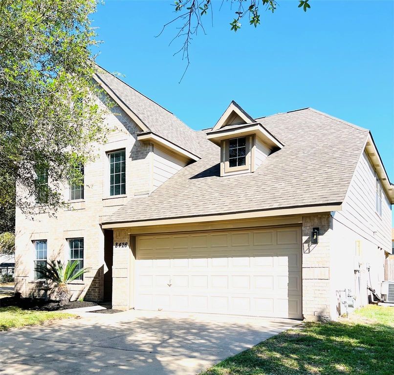 8426 Woodland Knoll Lane, Cypress, TX 77433