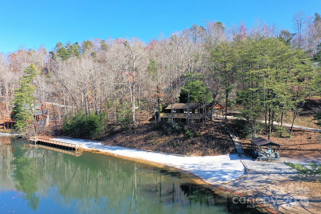 0 E Swans Way 262, Lake Lure, NC 28746