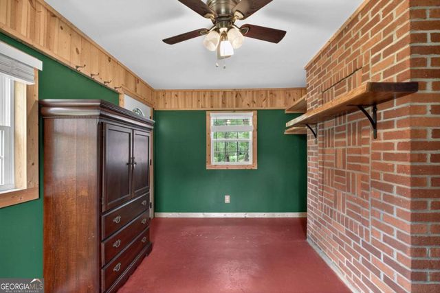 16 Garrett Avenue, Bremen, GA 30110