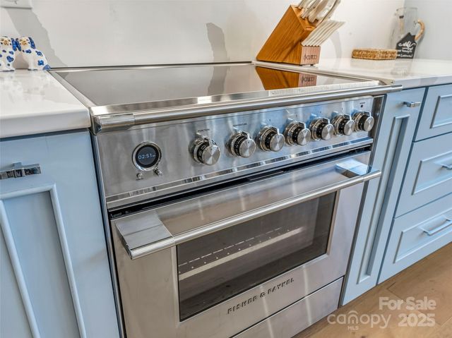 40 Toxaway Landing Drive, Lake Toxaway, NC 28747