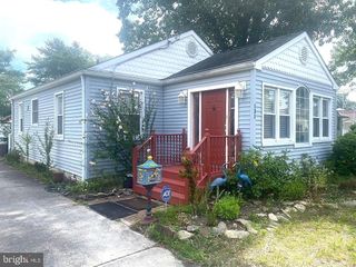 131 W GROVELAND AVE, Somers Point, NJ 08244