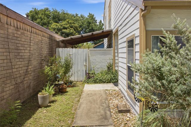 11630 Karlwood Lane, Houston, TX 77099
