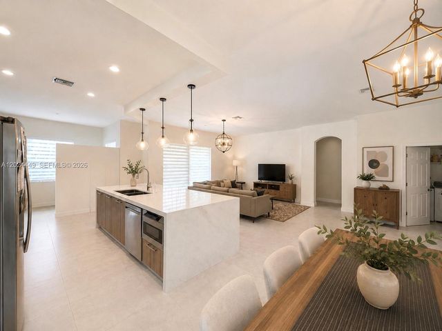 4486 W Whitewater Ave, Weston, FL 33332