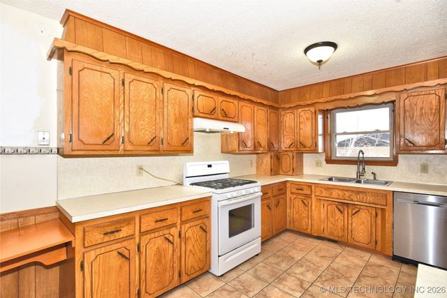 139 Meadow View Street, Mannford, OK 74044