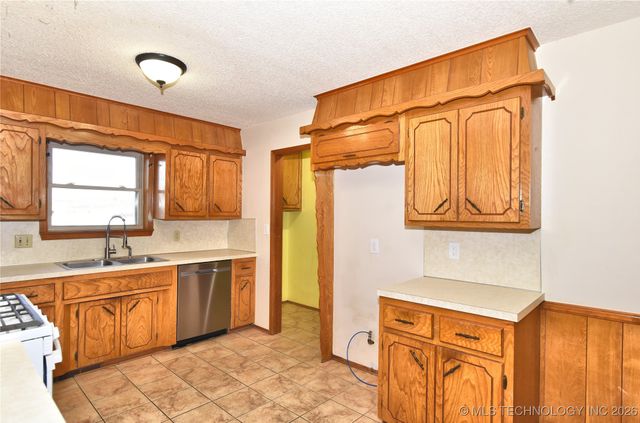 139 Meadow View Street, Mannford, OK 74044