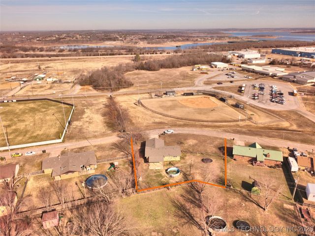 139 Meadow View Street, Mannford, OK 74044