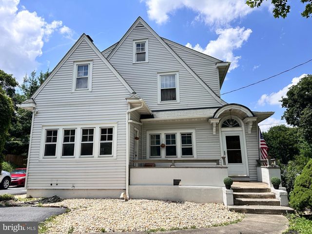 1727 NEW HOLLAND PIKE, Lancaster, PA 17601