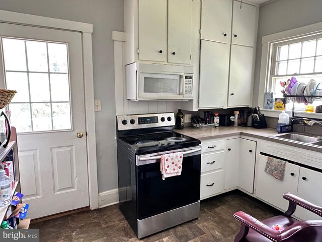 1727 NEW HOLLAND PIKE, Lancaster, PA 17601