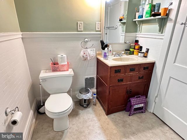 1727 NEW HOLLAND PIKE, Lancaster, PA 17601