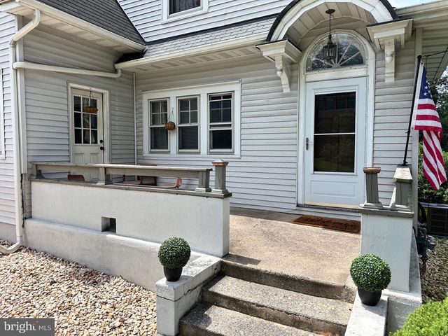 1727 NEW HOLLAND PIKE, Lancaster, PA 17601