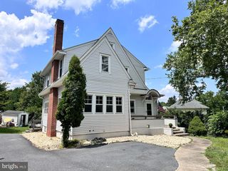 1727 NEW HOLLAND PIKE, Lancaster, PA 17601