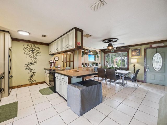 6001 MARTHAS LANE, St Cloud, FL 34771