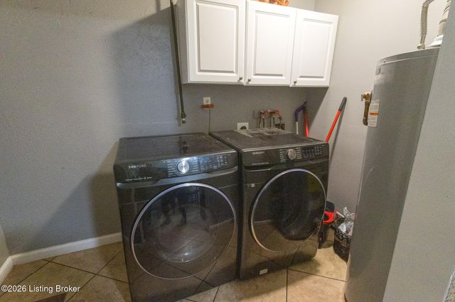 7209 Watson Ln, Louisville, KY 40272