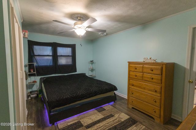 7209 Watson Ln, Louisville, KY 40272