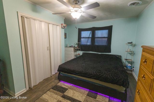 7209 Watson Ln, Louisville, KY 40272