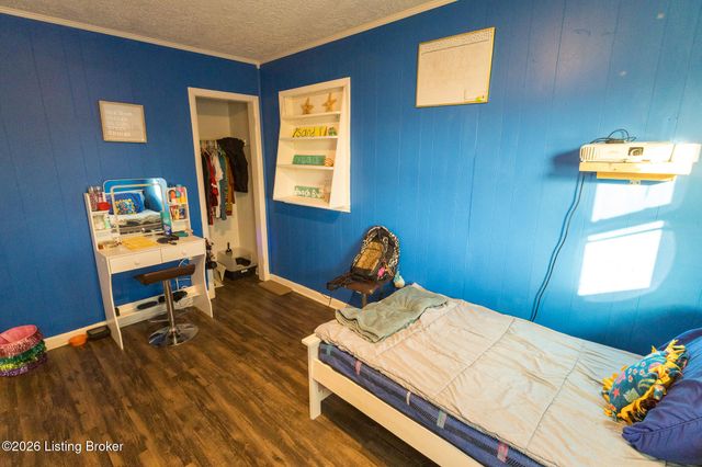 7209 Watson Ln, Louisville, KY 40272