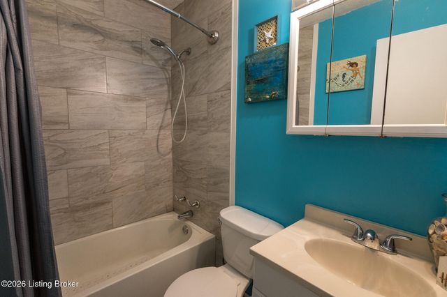 7209 Watson Ln, Louisville, KY 40272