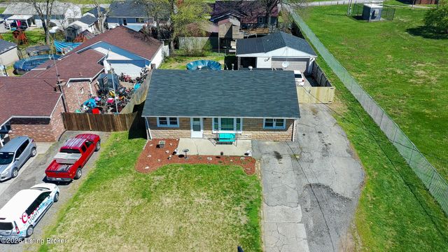 7209 Watson Ln, Louisville, KY 40272