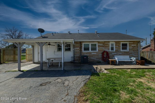 7209 Watson Ln, Louisville, KY 40272