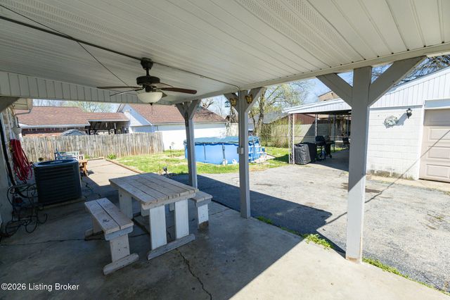 7209 Watson Ln, Louisville, KY 40272