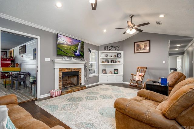 158 Friendship Rd., Conway, AR 72032