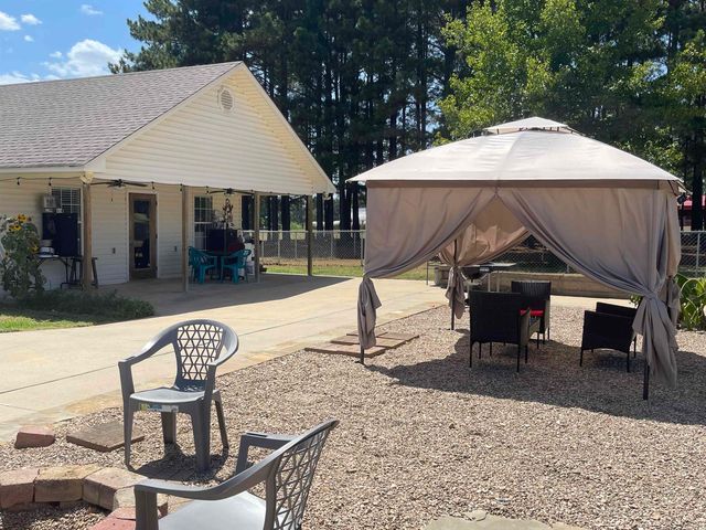 158 Friendship Rd., Conway, AR 72032