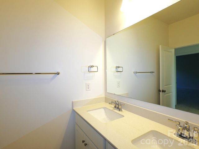 211 Amber Glen Drive, Locust, NC 28217