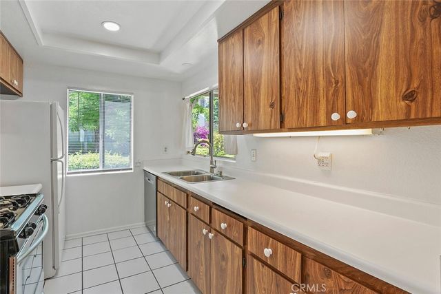 99 Rockwood 50, Irvine, CA 92614