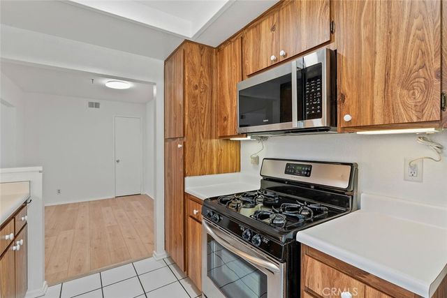 99 Rockwood 50, Irvine, CA 92614