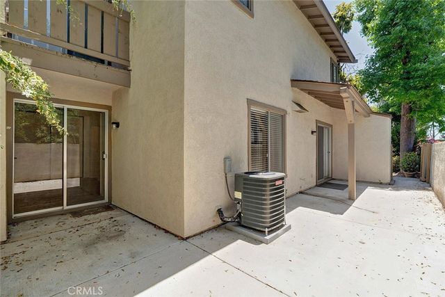 99 Rockwood 50, Irvine, CA 92614