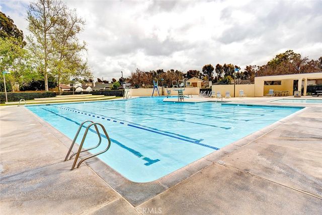 99 Rockwood 50, Irvine, CA 92614