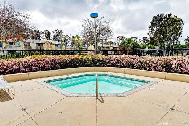 99 Rockwood 50, Irvine, CA 92614