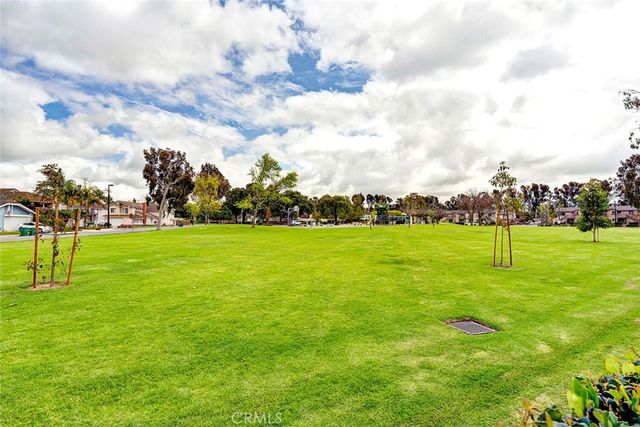 99 Rockwood 50, Irvine, CA 92614