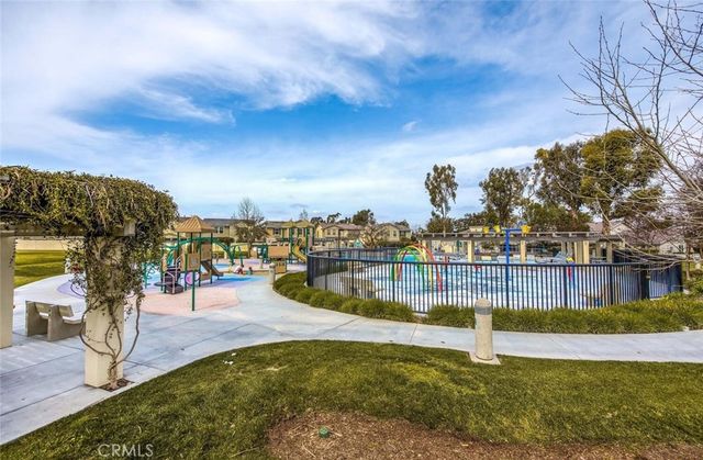 99 Rockwood 50, Irvine, CA 92614