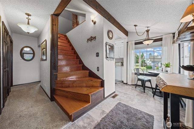 43128 260th Avenue SE, Enumclaw, WA 98022