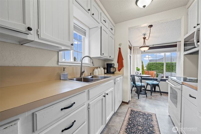 43128 260th Avenue SE, Enumclaw, WA 98022