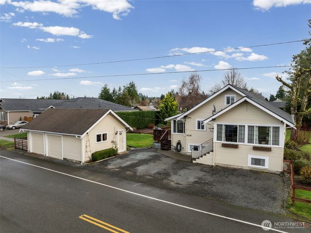 43128 260th Avenue SE, Enumclaw, WA 98022