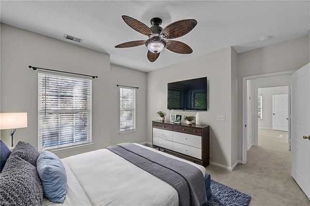 5872 Ludington DR, Virginia Beach, VA 23464