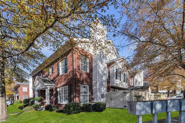 5872 Ludington DR, Virginia Beach, VA 23464