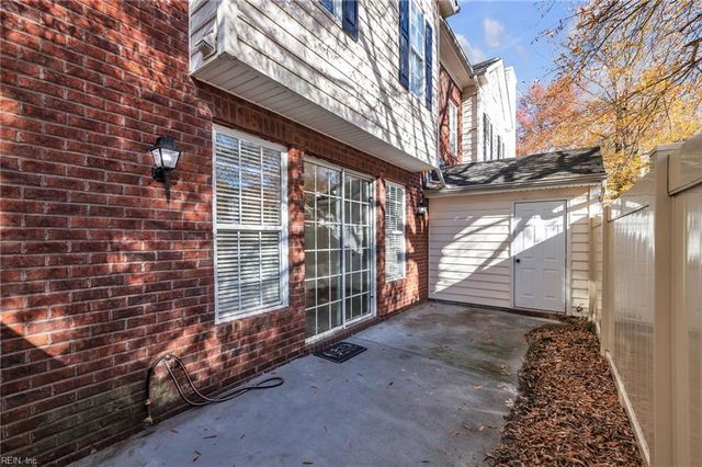 5872 Ludington DR, Virginia Beach, VA 23464