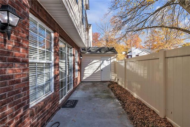 5872 Ludington DR, Virginia Beach, VA 23464