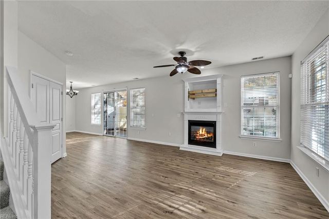 5872 Ludington DR, Virginia Beach, VA 23464