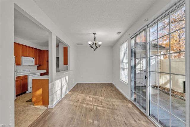 5872 Ludington DR, Virginia Beach, VA 23464