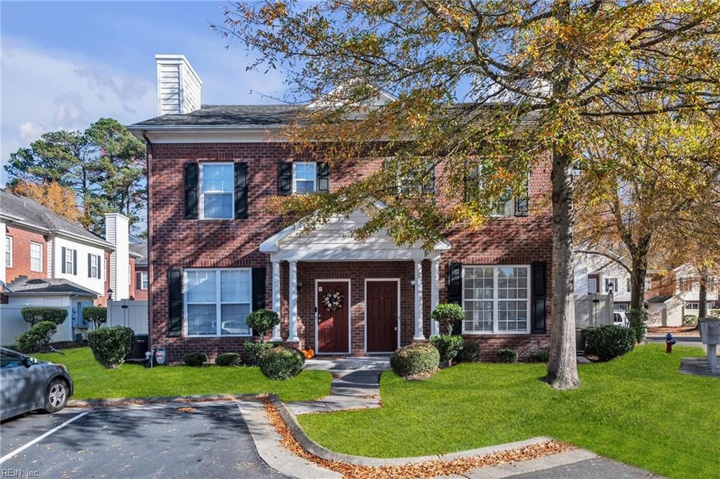 5872 Ludington DR, Virginia Beach, VA 23464