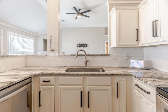 5408 Deerfield Dr, Jonesboro, AR 72404