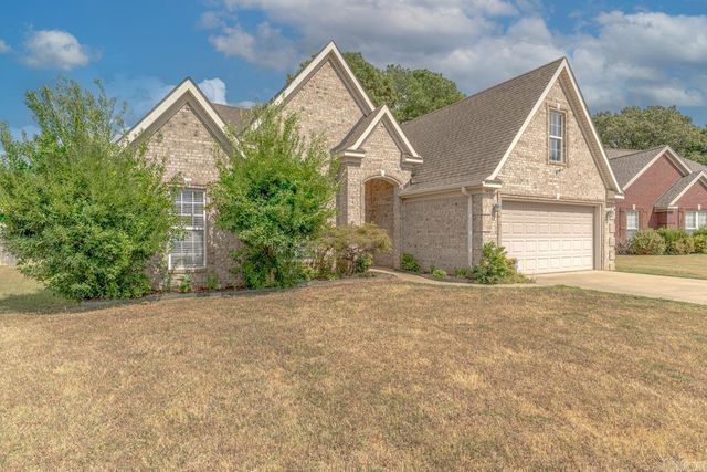 5408 Deerfield Dr, Jonesboro, AR 72404