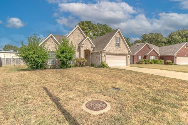 5408 Deerfield Dr, Jonesboro, AR 72404