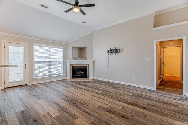 5408 Deerfield Dr, Jonesboro, AR 72404