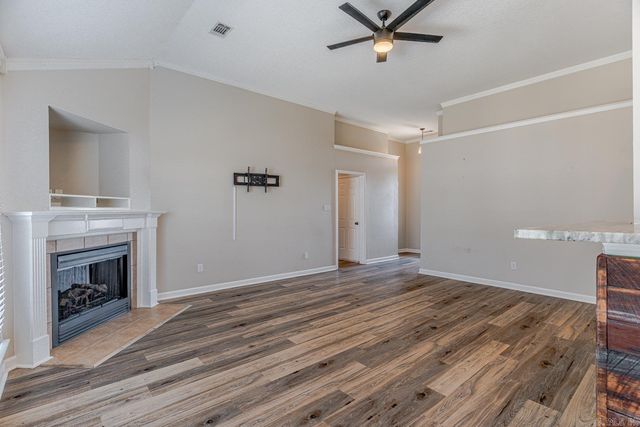 5408 Deerfield Dr, Jonesboro, AR 72404